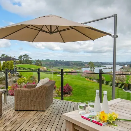 Lakeview Lodge Karapiro Cambridge Exterior photo